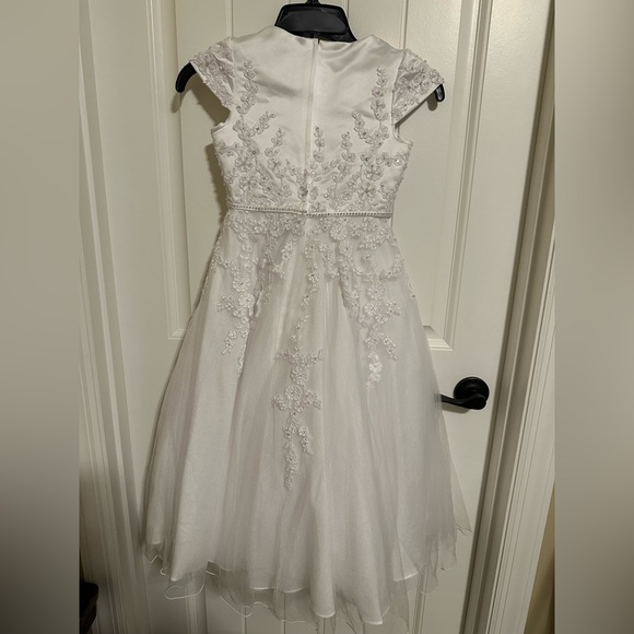 Gorgeous first holy communion dress size 6x and headband with veil - Picture 8 of 9